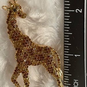 Giraffe Rhinestone Brooch